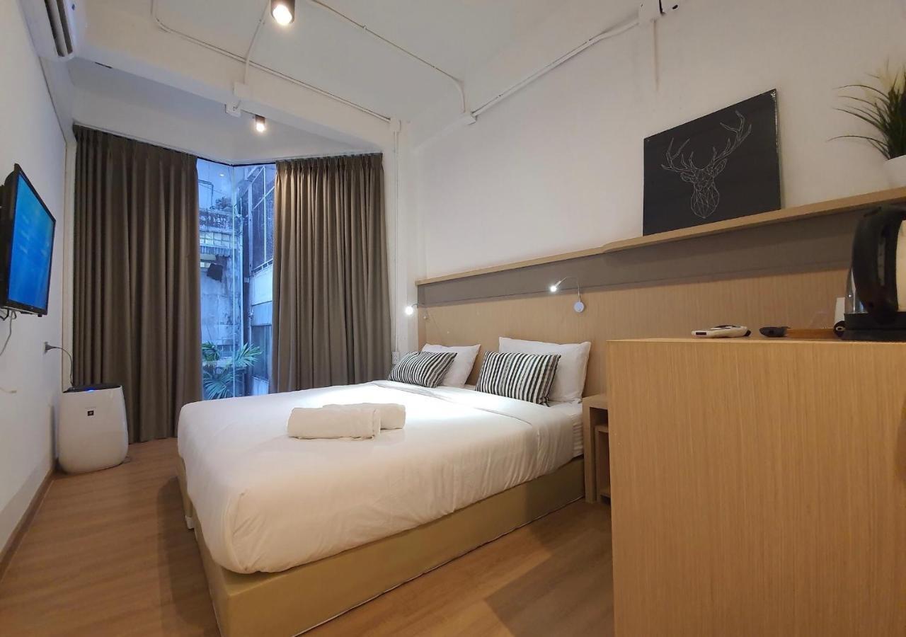 Vive Silom Hotel Bangkok Exterior photo
